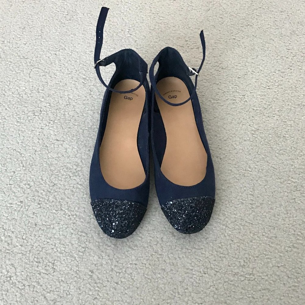 Sparkle toe ballet flats with ankle strap